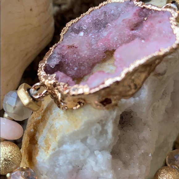 🌅14 K Rosy Authentic Druzy & Crystal🌅 - Picture 8 of 9